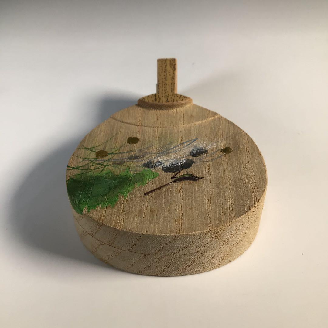 Ｍ３０９　香合　『蓑輪一幸作』『桐製』『鶺鴒蒔絵』『団扇香合』　共箱　茶道具