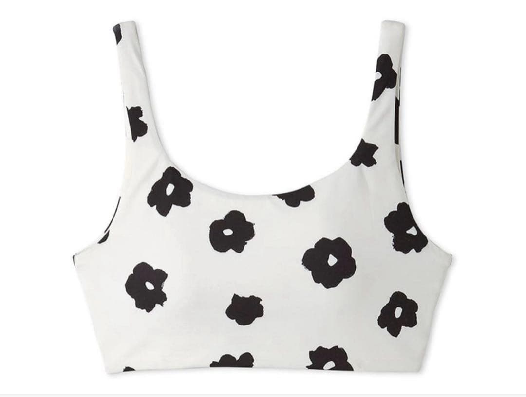 emmi 花柄　ヨガウェア セット 新品