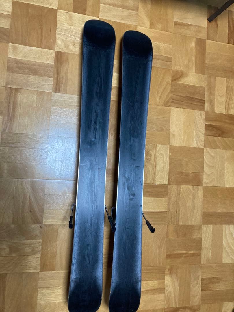 ROSSIGNOL 黒 赤 バインディング付き　大人用ショートスキー　100㎝