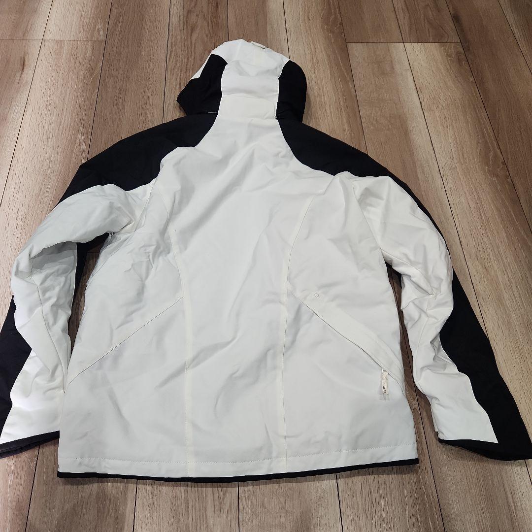 新品未使用 DESCENTE スキーウェア Lサイズ