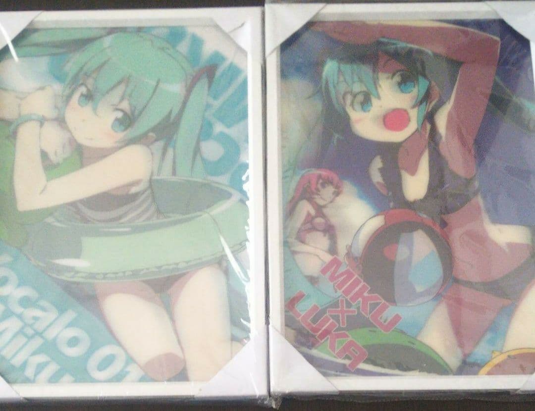 初音ミク 3Dポスター(水着、額縁入り)２枚セット+旗(壁掛けタペストリー)１枚
