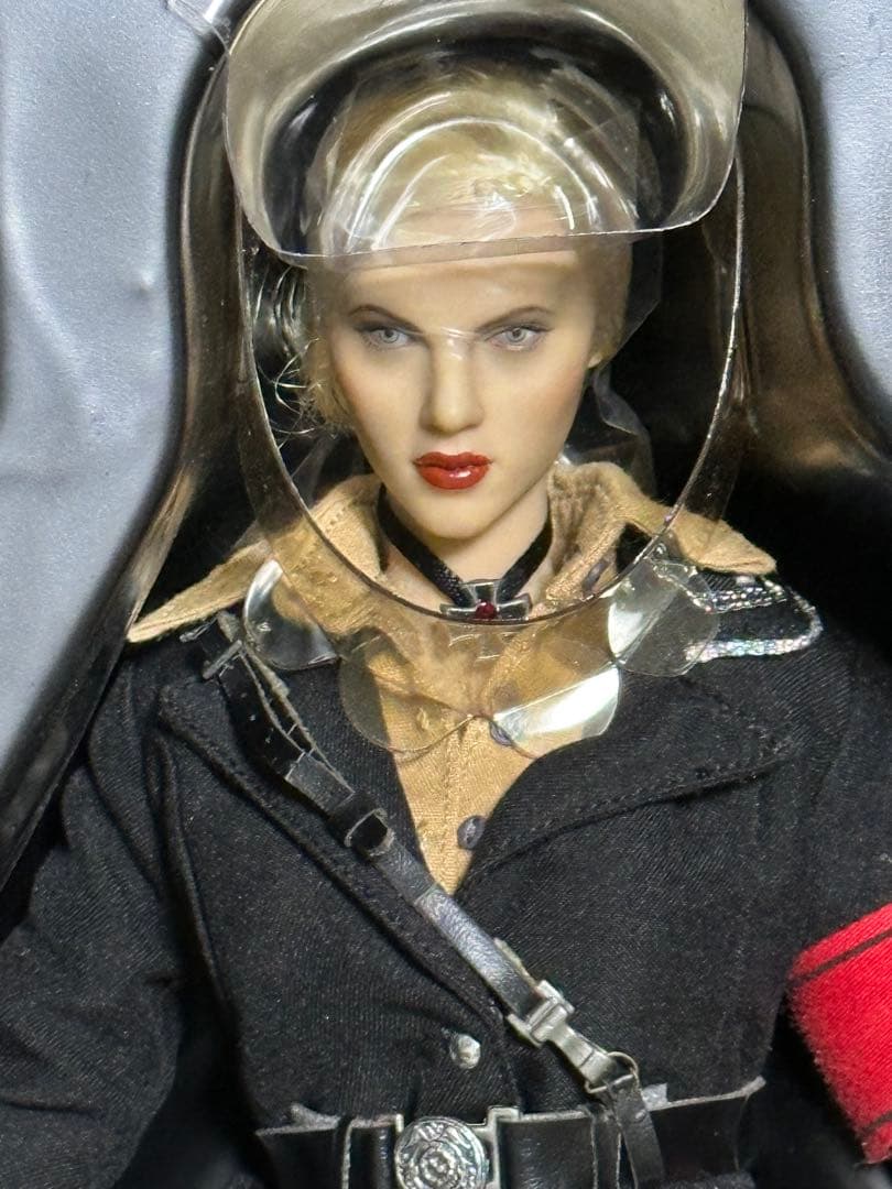 ザ・スピリット シルケン・フロス 1/6サイズ　ホットトイズ