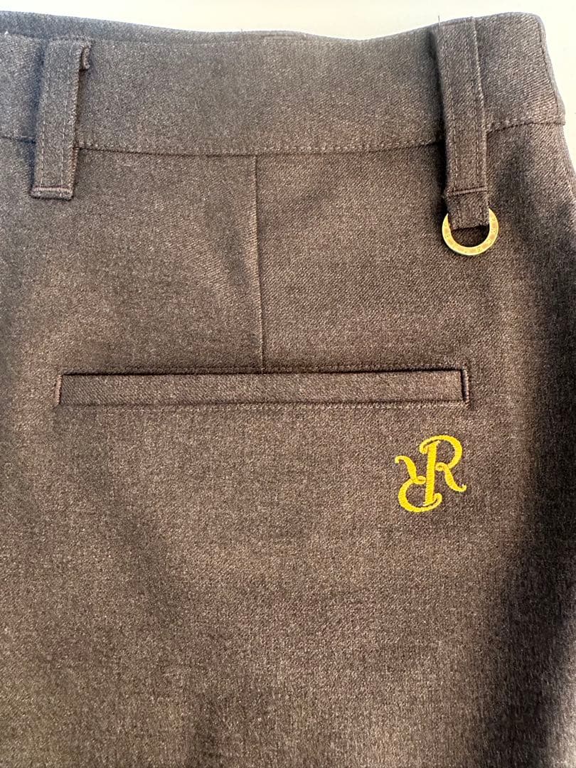 【美品】レザレクション ソフトサーモペプラムスカート (インナーパンツ付)