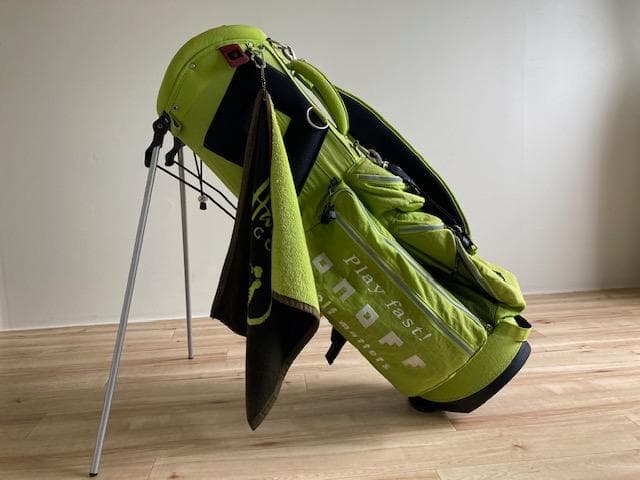 ONOFF★オノフ★9.0型★軽量★スタンド型ゴルフ キャディバック