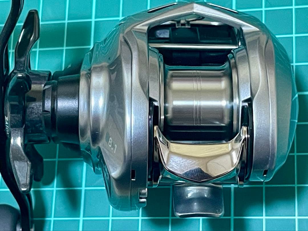 【美品】ダイワ 21 アルファス SV TW 800XHL