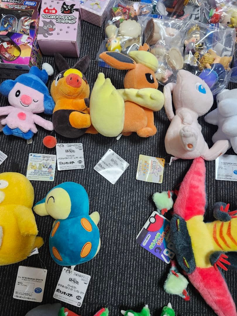 ポップマート　すみっコぐらし　ポケモン　ぬいぐるみ　まとめ売り