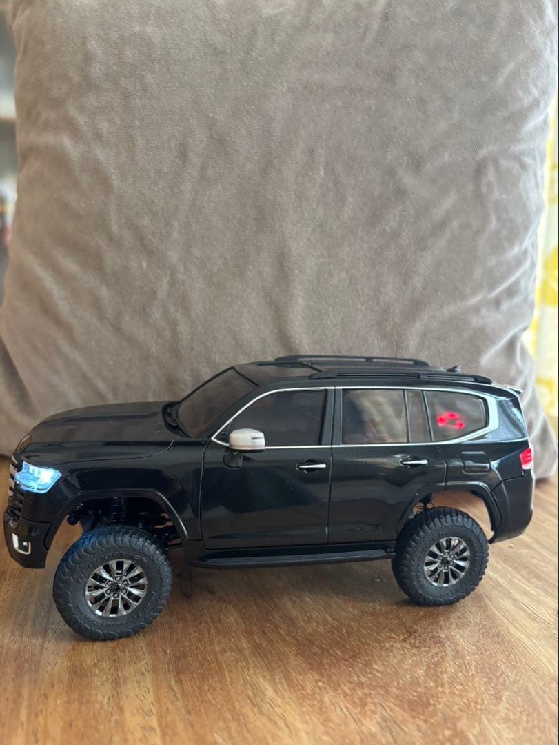 KYOSHO Mini-Z 4x4 電動4WDランクル300 LED電飾付き