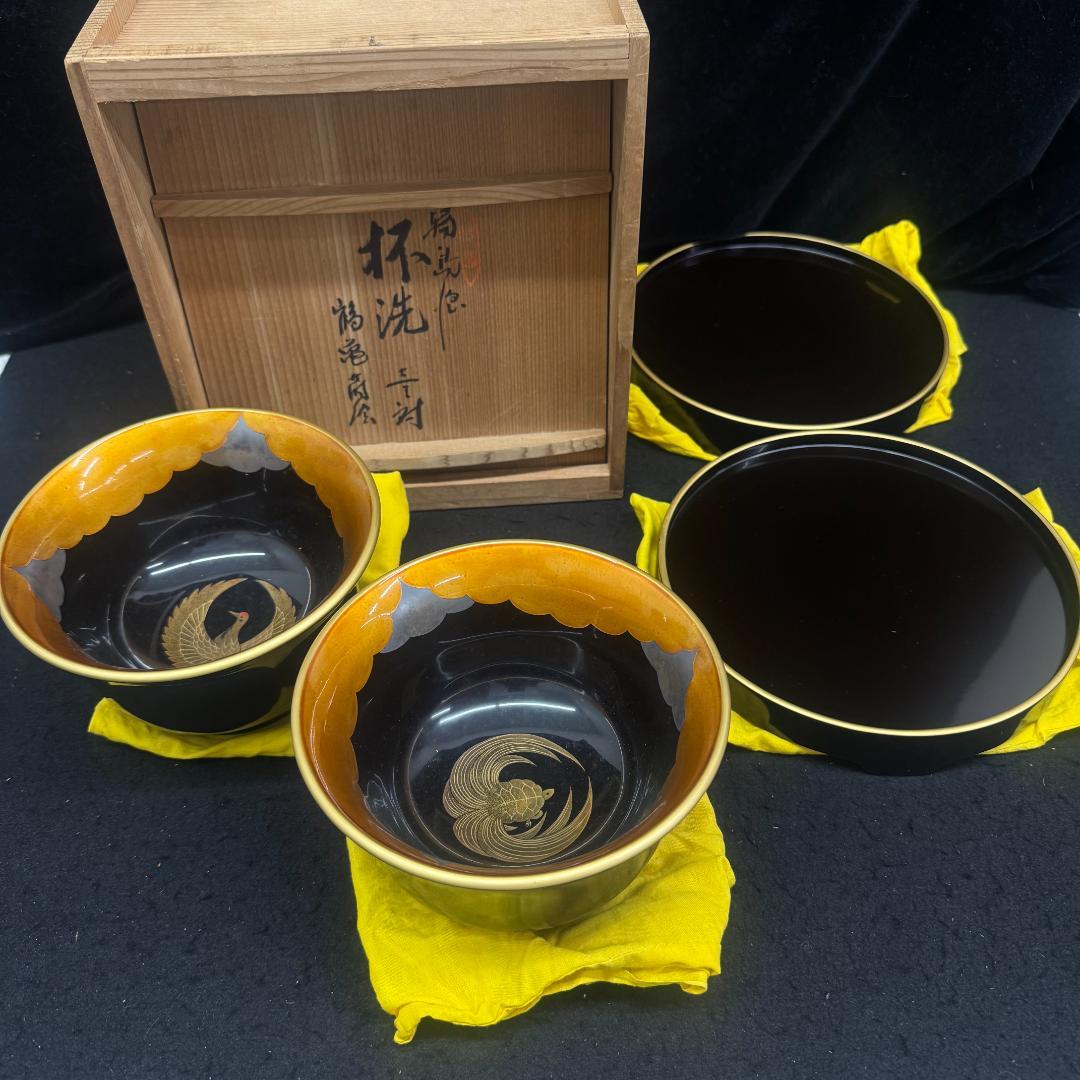 輪島塗　鶴亀蒔絵　壹対　高級漆器 共箱　共布