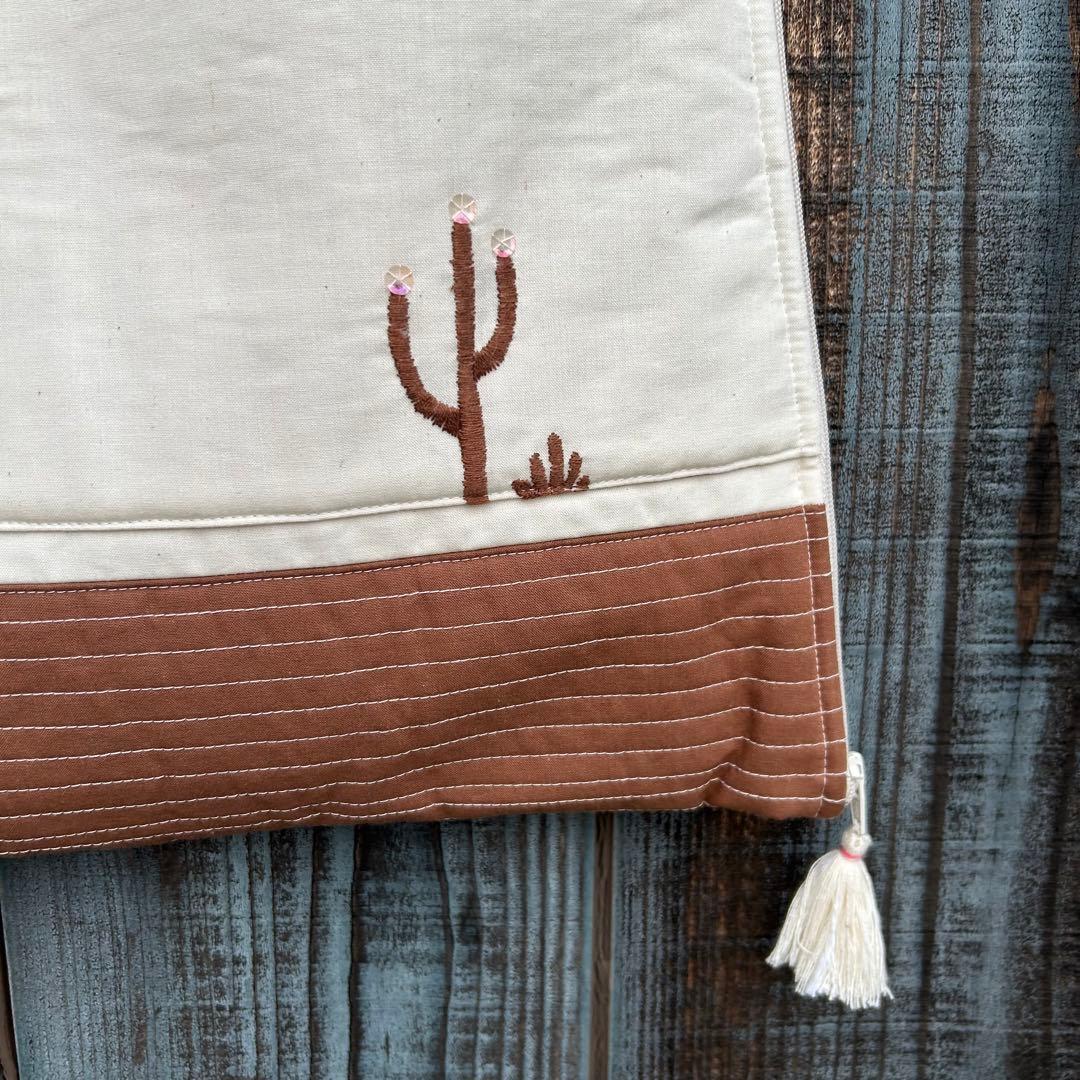 バッグにもなるサーフボードキャリーバッグ