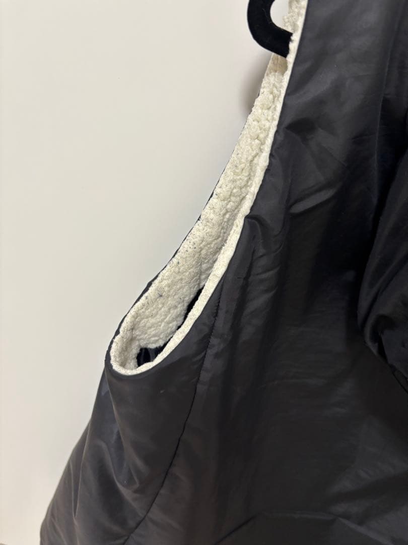 フード付きフリース　ベスト　トミーヒルフィガー