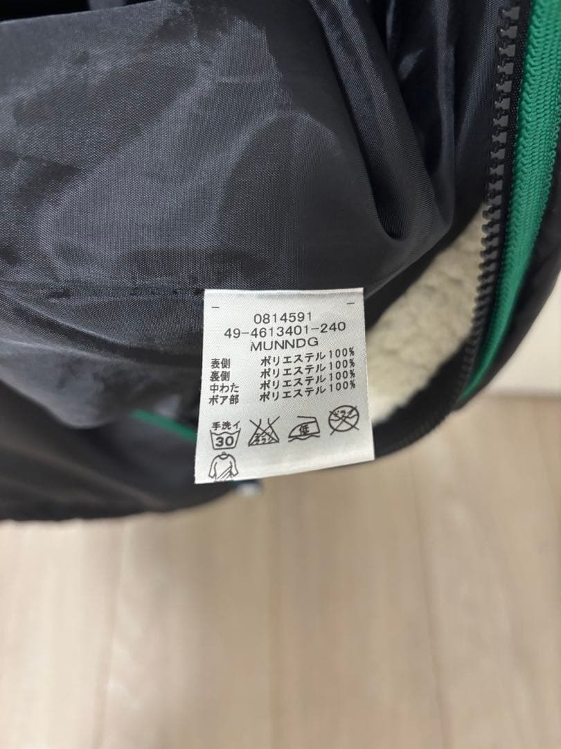 フード付きフリース　ベスト　トミーヒルフィガー