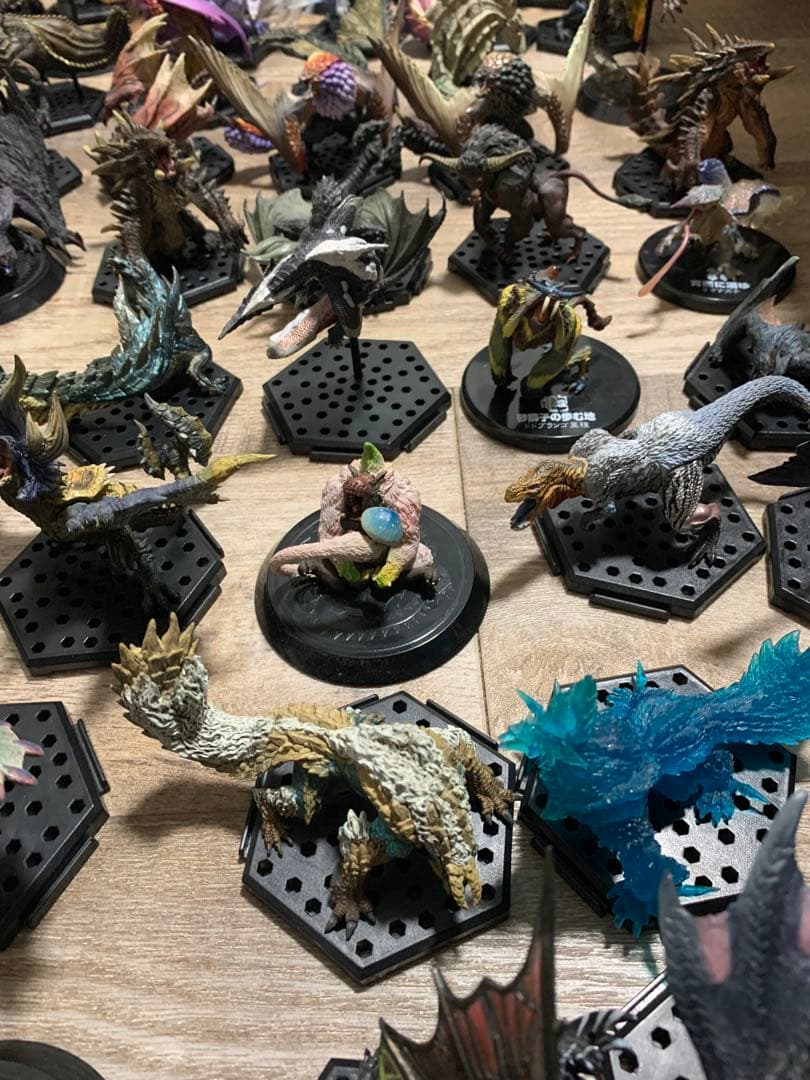 モンスターハンターフィギュア　スタンダードモデル　まとめ売り　約125体