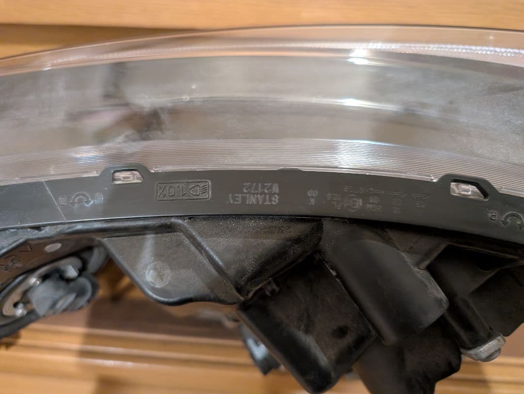 ホンダ　フリード　右　ヘッドライト　GB系