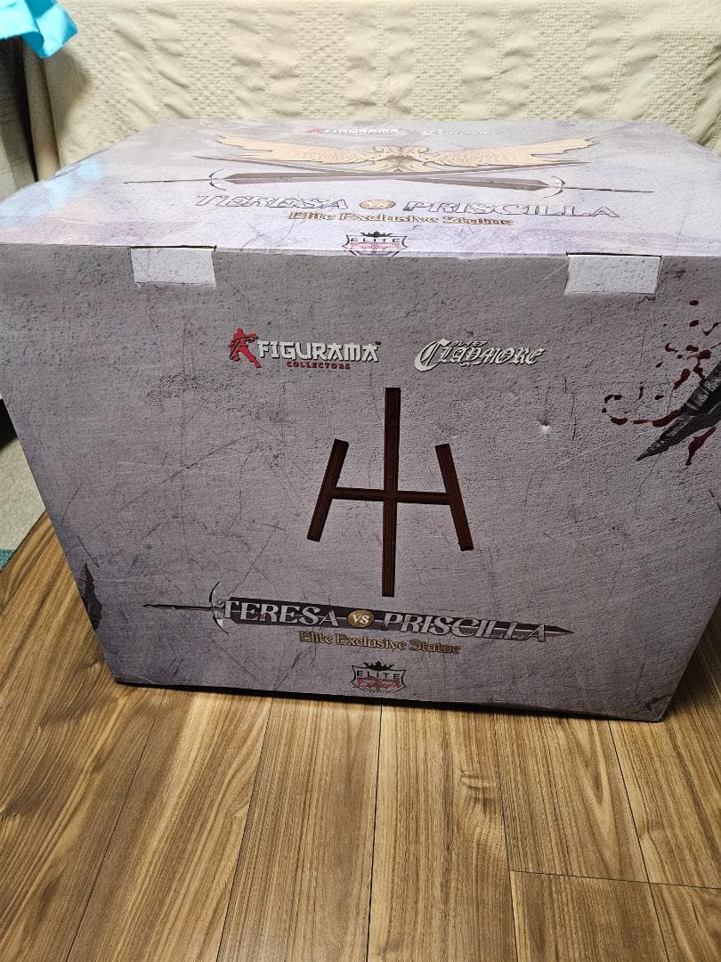 Figurama クレイモア テレサ vs プリシラ 1/6 スタチュー