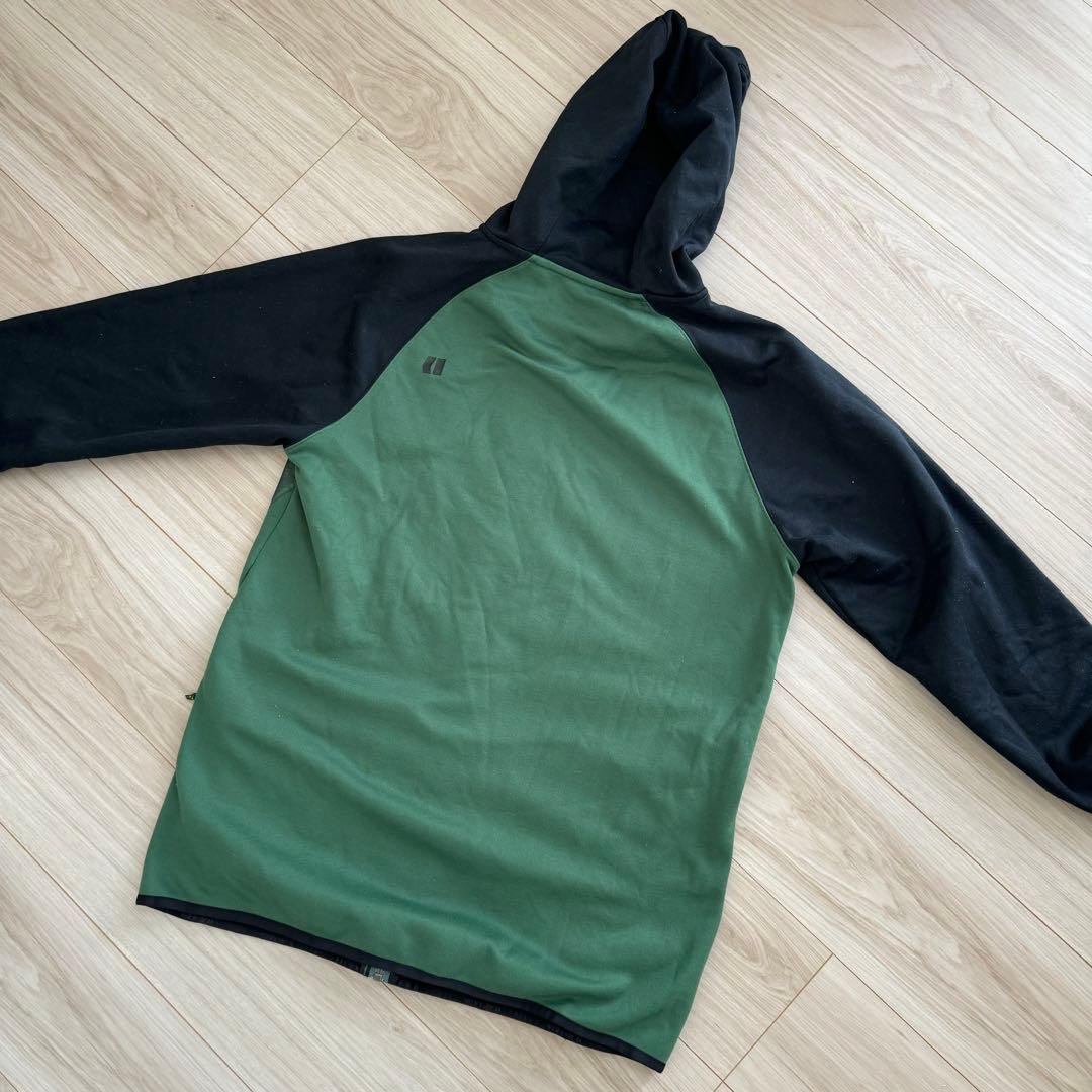 アルマダ　パーカー　ミドルレイヤー