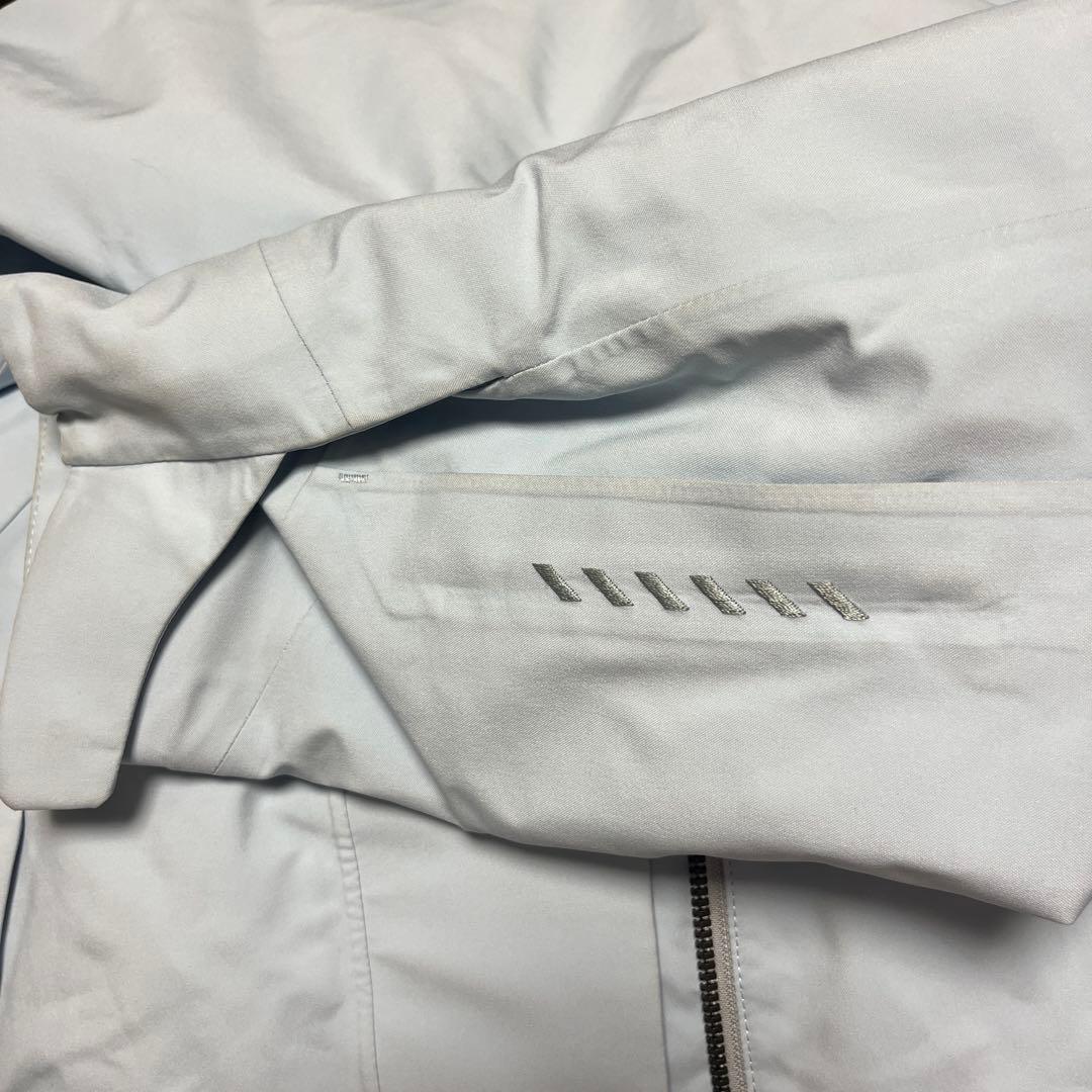 ゴールドウィン　スノースポーツ　ウェア