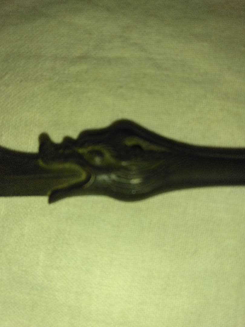 仏像又は四天王の持ち物？