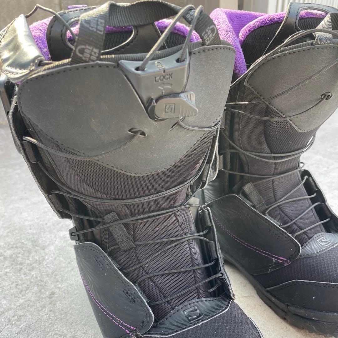 SALOMON 女性用スノーボードブーツ ブラック/パープル 23.5cm