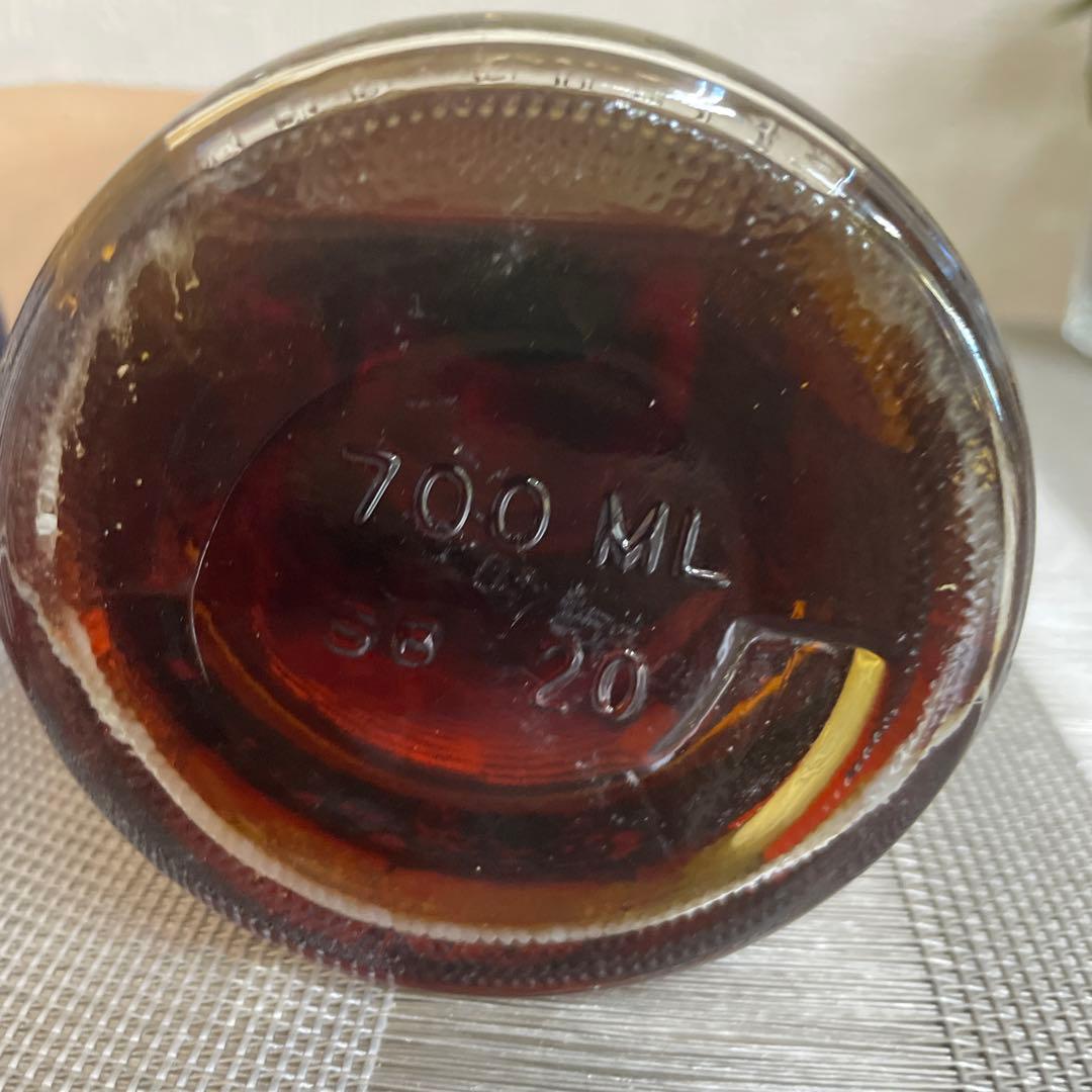 ワイルドターキー 8年 レッドキャップ 700ml 50.5%