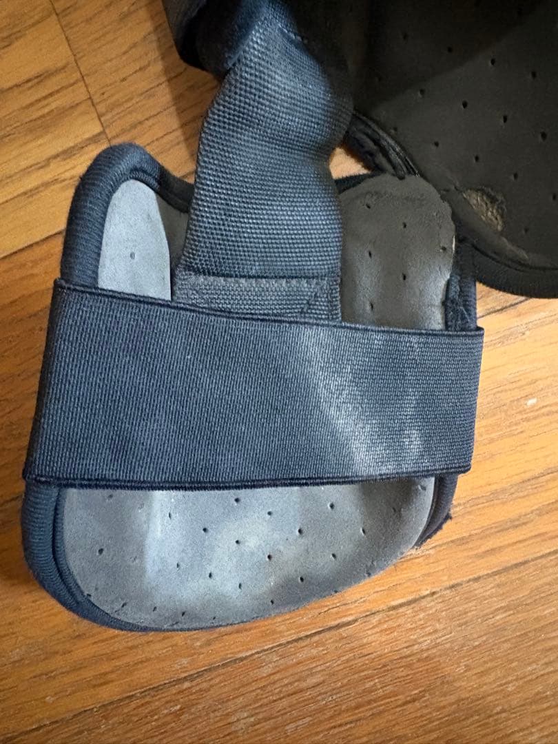 フリーサイズ フットガード 黒