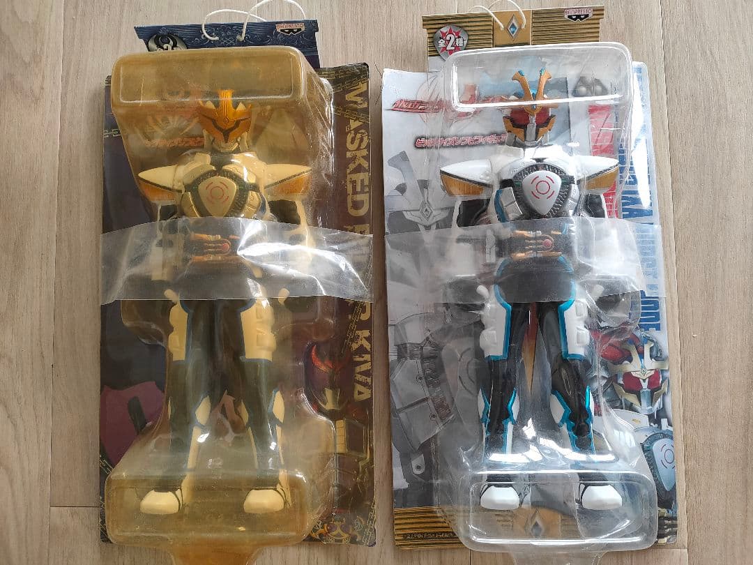 仮面ライダーキバ インブリスタービックサイズ非売品フィギュア8体