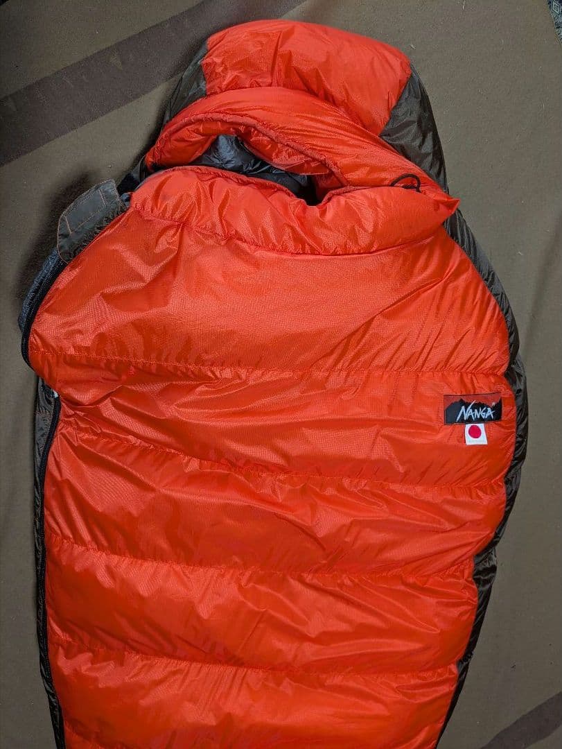 ★美品★NANGA ナンガ　オーロラライト　900DX　レギュラー　RED