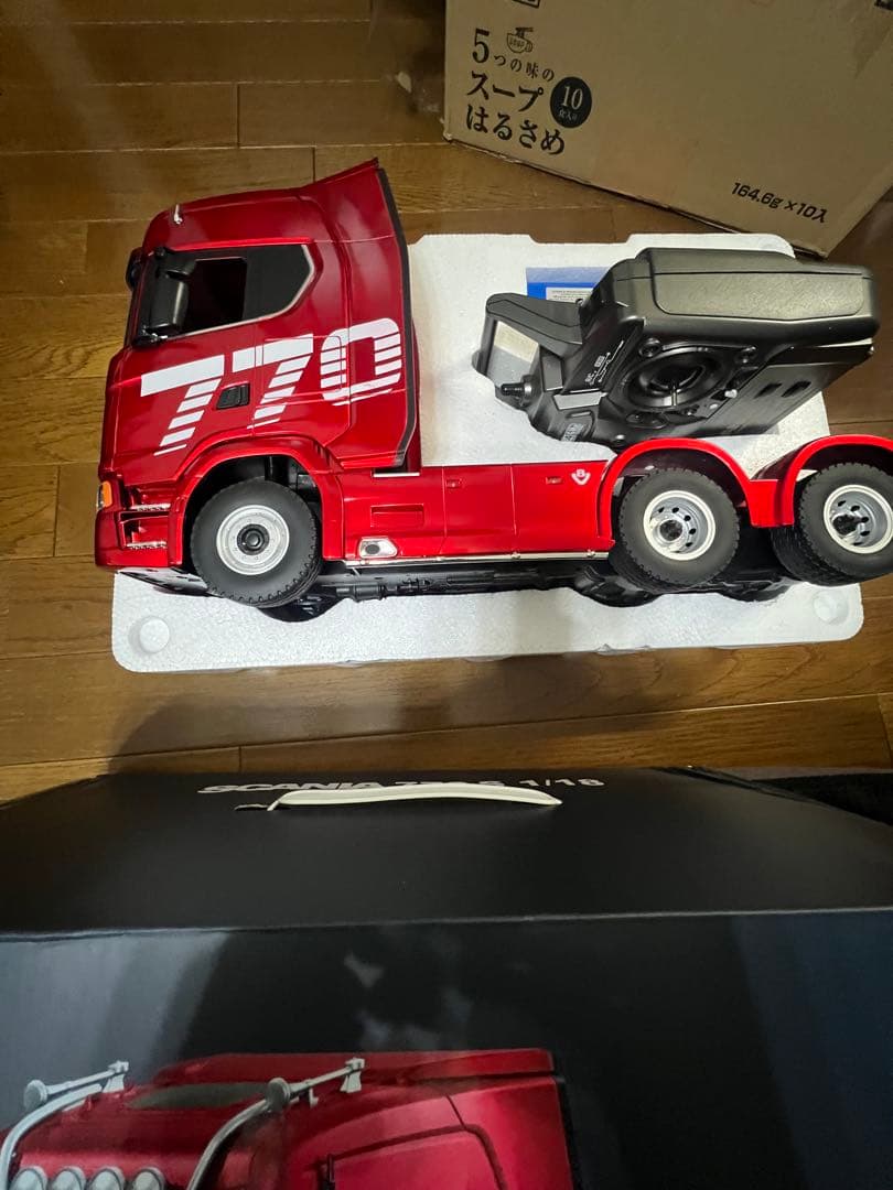 小*狗様 1/18 HUINA SCANIA 770S RC 赤