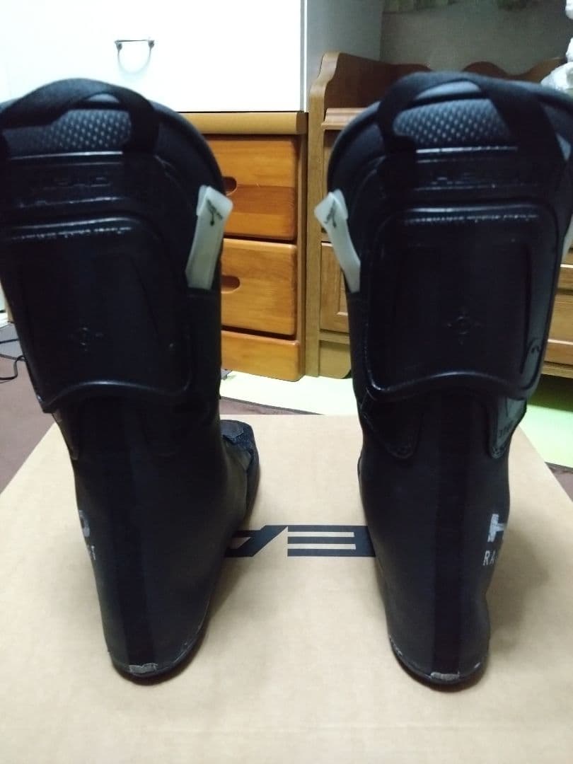 ヘッドスキーブーツR3