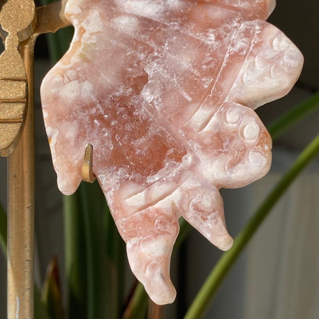 【 ピンクアメジスト フラワーアゲート バタフライ （台座付き）蝶々 桜瑪瑙 】