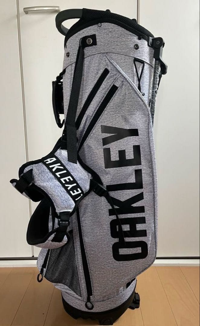 ゴルフバッグ OAKLEY スタンド式キャディバッグ シューズケース付き