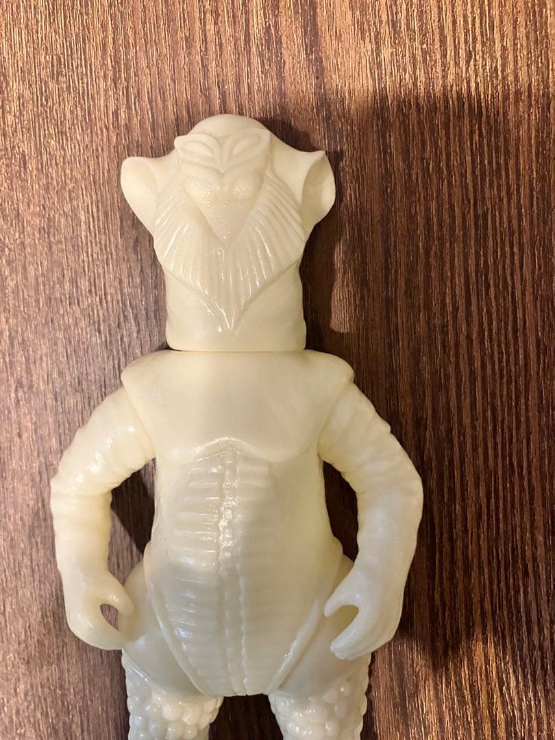 ベアモデル メフィラス星人 二代目 蓄光 未塗装 ソフビ フィギュア gid