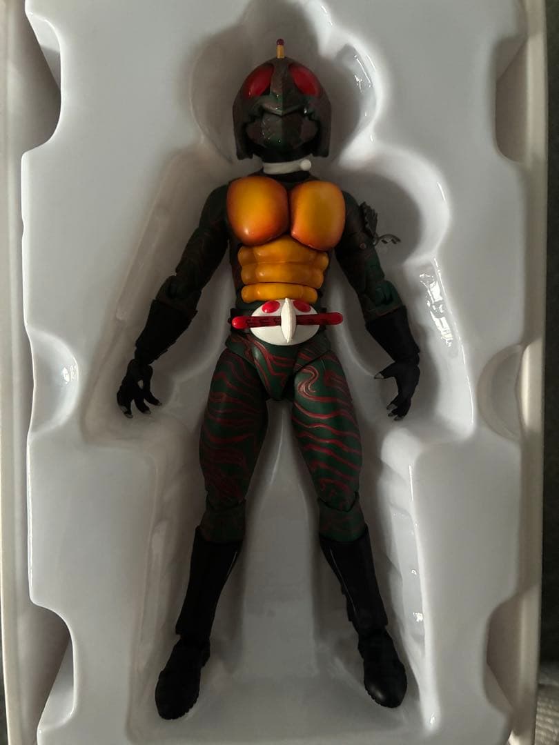 SHFiguarts 真骨彫製法　仮面ライダーアマゾン