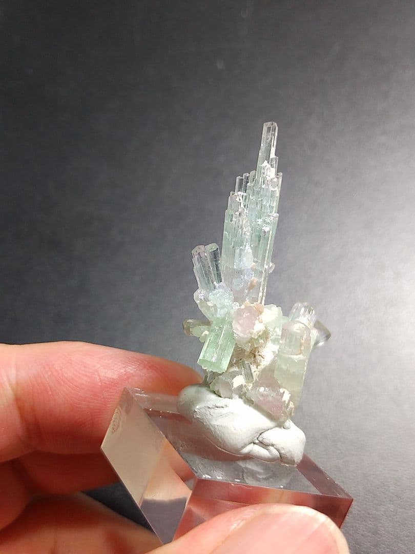 素晴らしいトルマリン結晶　477