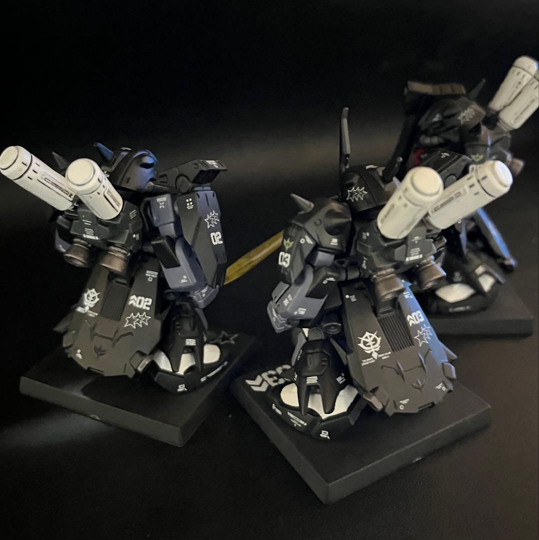 ガンダムコンバージ　黒い三連星　ザクⅢ改