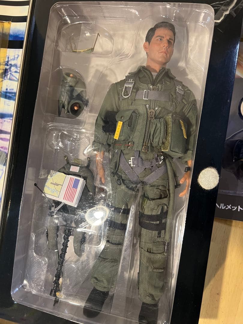 【新品未使用】トム・クルーズTOP GUN トップガン フィギュア