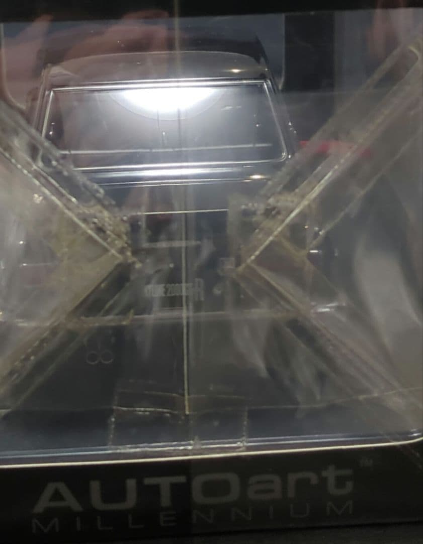 オートアートスカイライン1/18黒