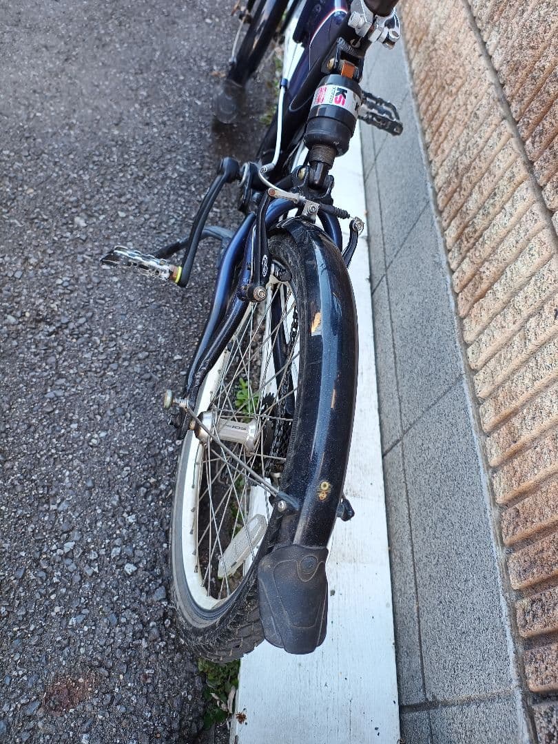 トミーヒルフィガー 折り畳み 20インチ