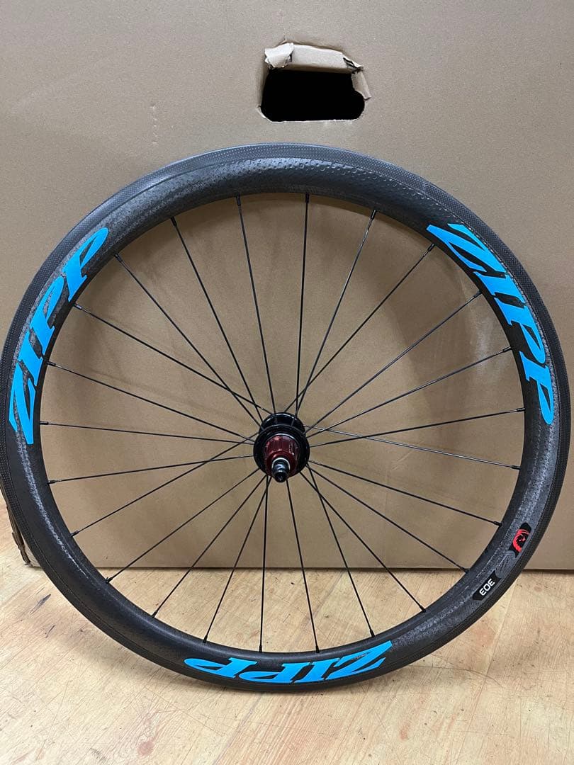 ZIPP 303 FIRECREST リムブレーキ　クリンチャー　後ろ割れアリ