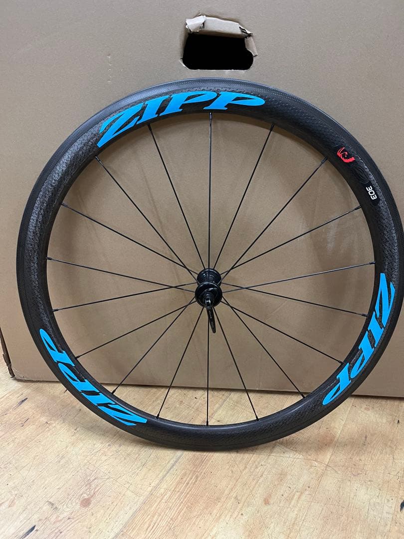 ZIPP 303 FIRECREST リムブレーキ　クリンチャー　後ろ割れアリ