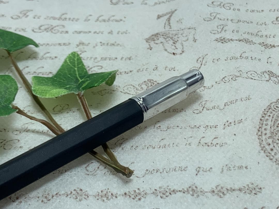 カランダッシュ CARAN d'ACHE　バリアス　ボールペン