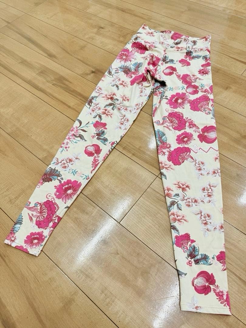 美品 大人気Linda Works ユリア リンダワークス ヨガウェアセットM