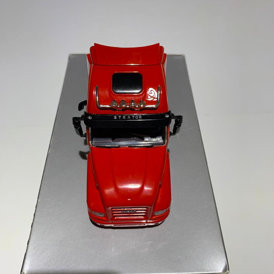 WSI 1/50 IVECO STRATOR RED トレーラーヘッド