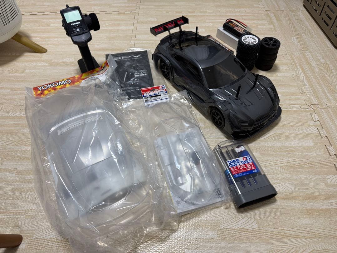 ラジコン　フルセット　TT-02 GT-R フタバ3PVプロポ　新品ボディセット