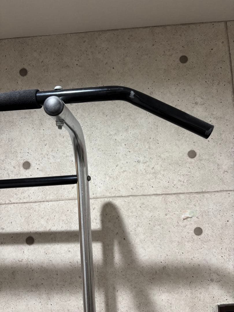 ダンベル・トレーニングベンチ・懸垂マシンセット　引き取り限定