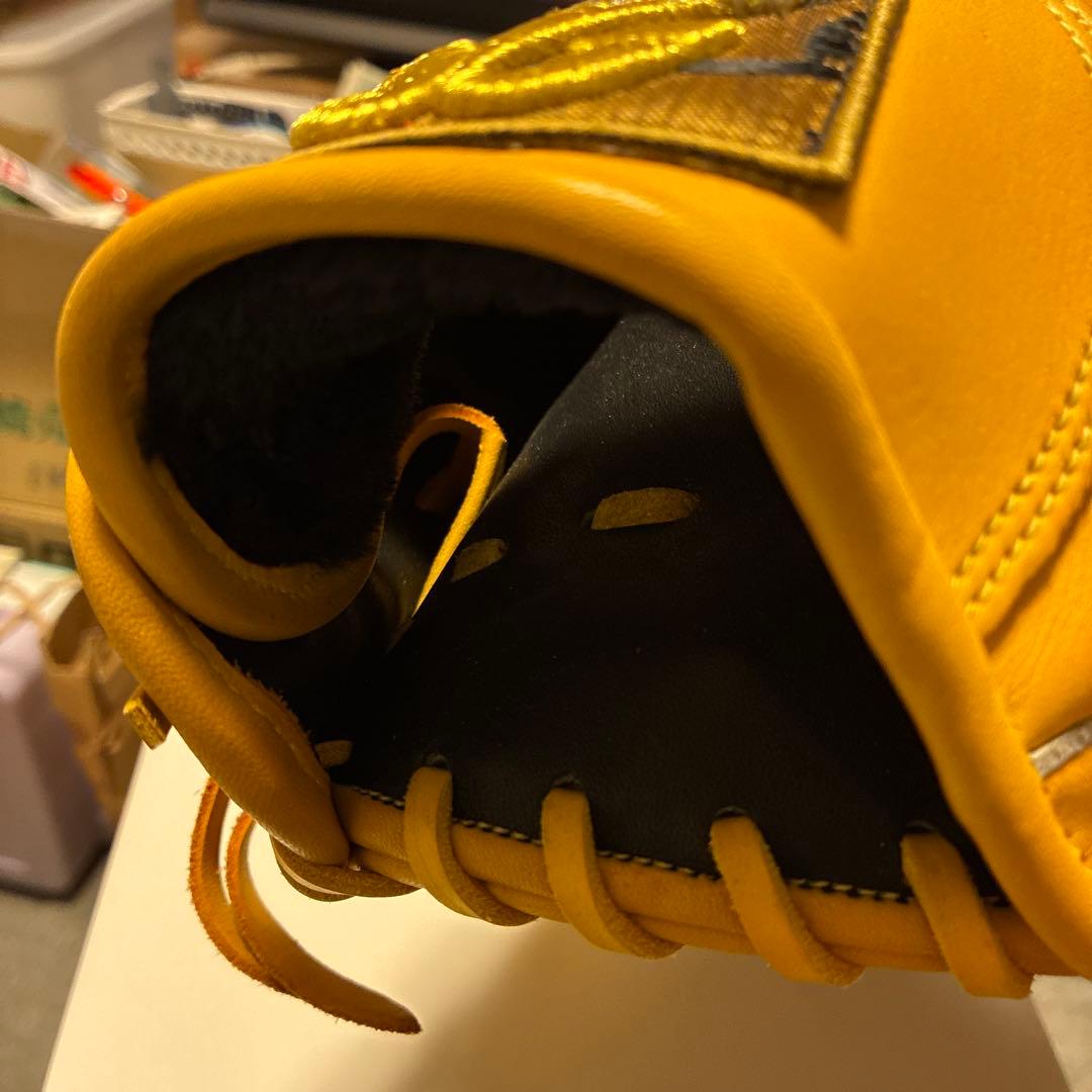 Glom グロム　軟式グローブ　内野手用　G51831 未使用　旧ロゴ