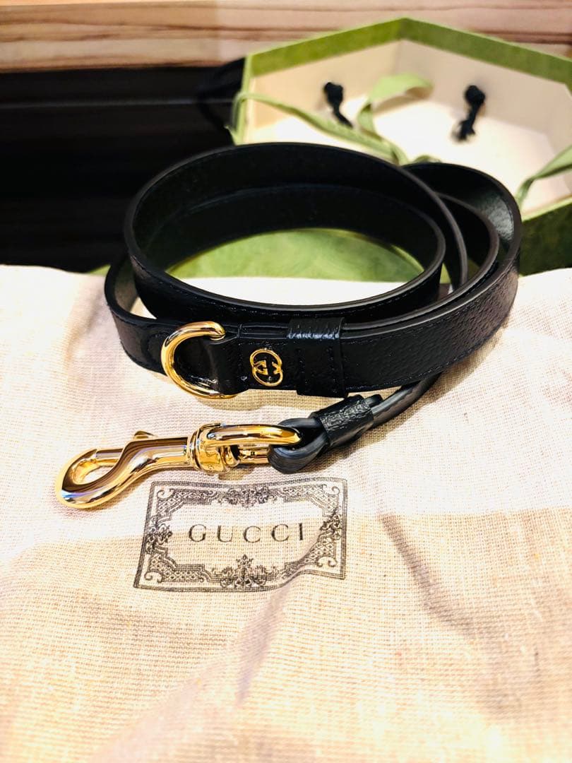 GUCCI ブラック レザー 首輪とリードセット新品未使用品