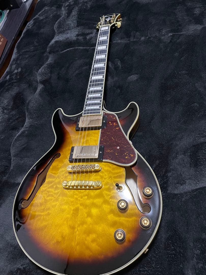 Ibanezセミアコ　AM93QM-AYS