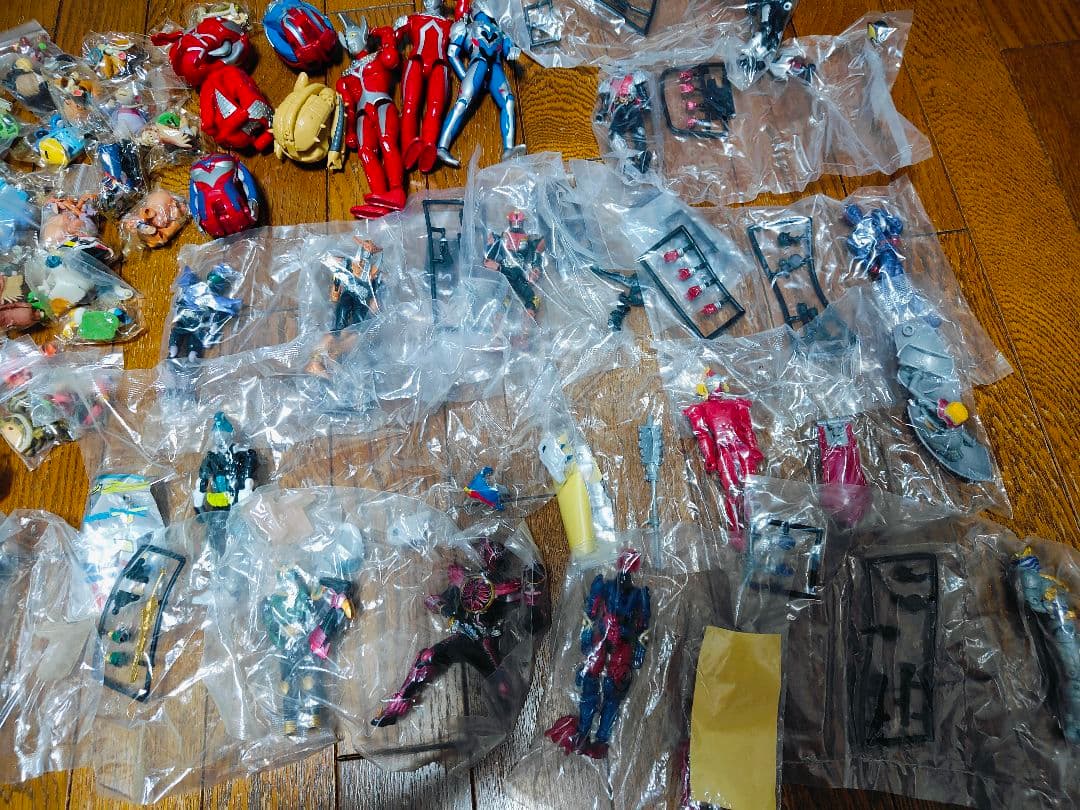 ウルトラマン 怪獣 ソフビ ガン消し 仮面ライダー フィギュア まとめ売り