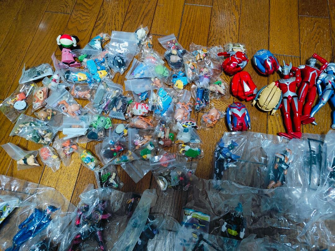 ウルトラマン 怪獣 ソフビ ガン消し 仮面ライダー フィギュア まとめ売り
