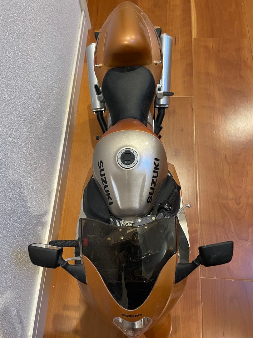 ディアゴスティーニ 1/4 スズキGSX1300R 隼 完成品